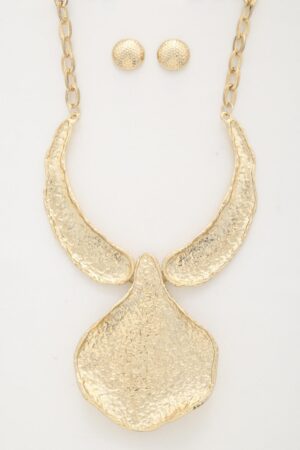 Textured Oversized Metal Necklace