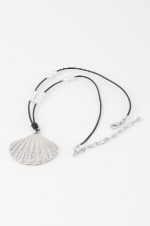 Pearled Clam Shell Necklace